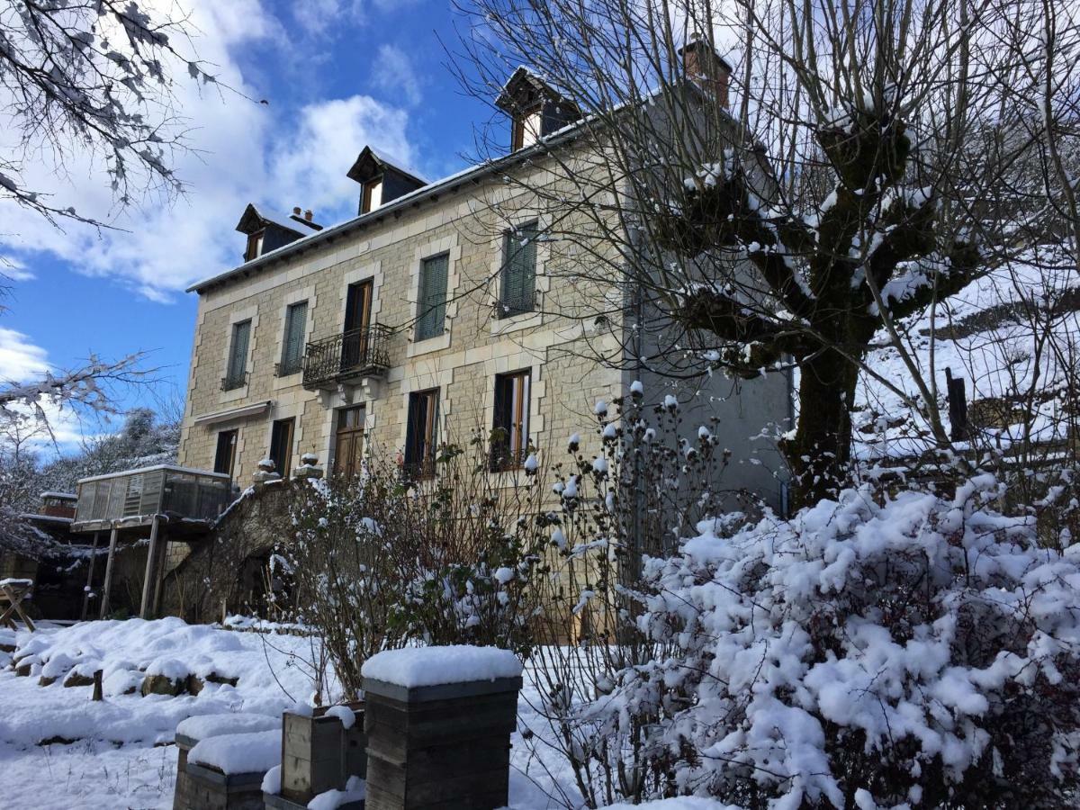 Aux Berges Du Coubisou住宿加早餐旅馆 外观 照片